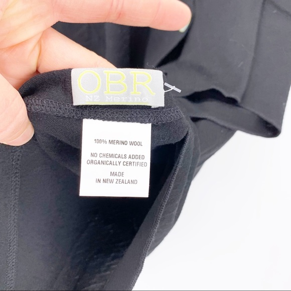 OBR Merino Wool 5 Button Wrap OS - Picture 5 of 7